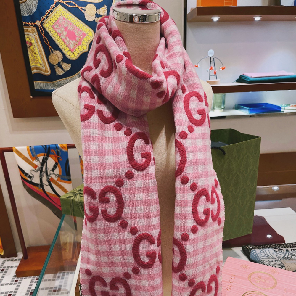 【グッチ】GGウール スカーフ ローズピンク 新品未使用レディース
